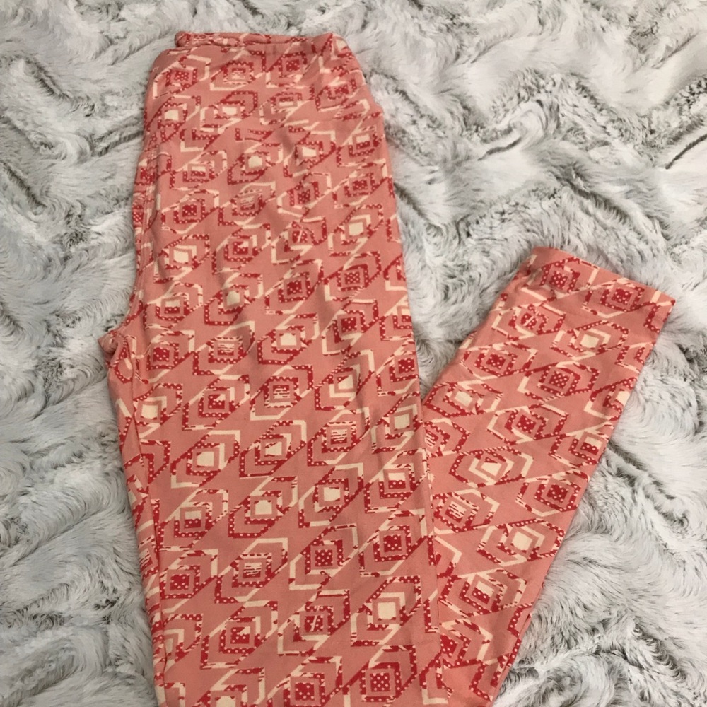 Sold- Lularoe OS leggings